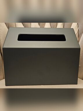 DESIGN415 Matte Gray Tissue Box Cover